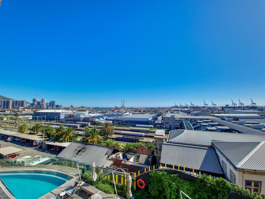 1 Bedroom Property for Sale in Woodstock Western Cape